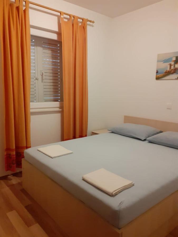 Apartmani Ruza Novalja Exterior photo