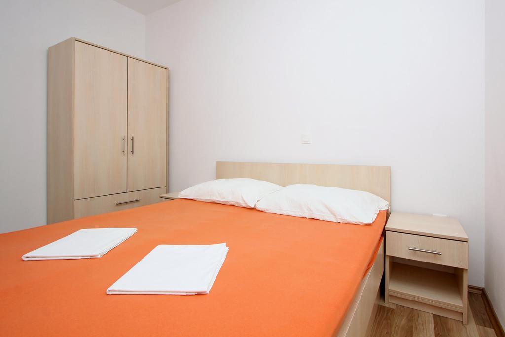 Apartmani Ruza Novalja Exterior photo