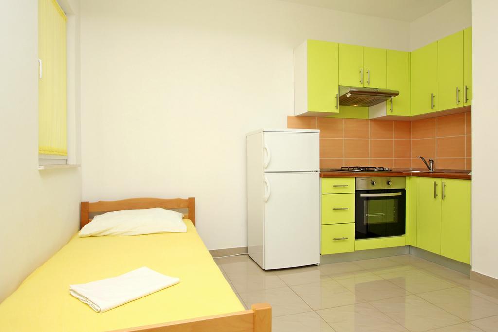 Apartmani Ruza Novalja Exterior photo