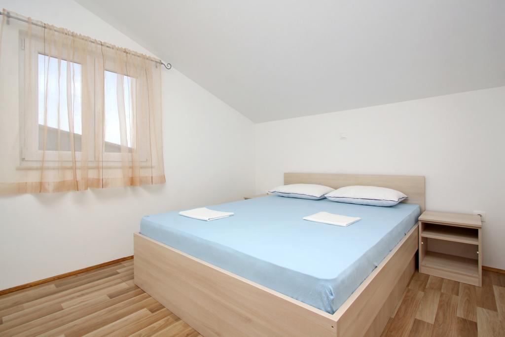 Apartmani Ruza Novalja Exterior photo