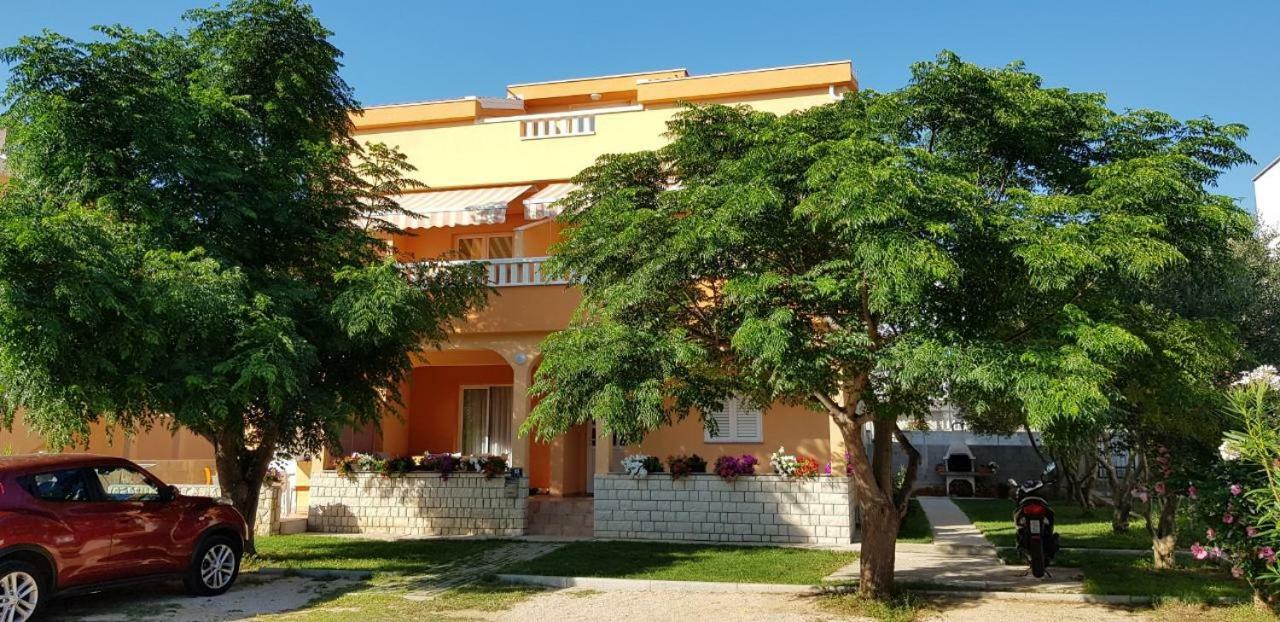 Apartmani Ruza Novalja Exterior photo